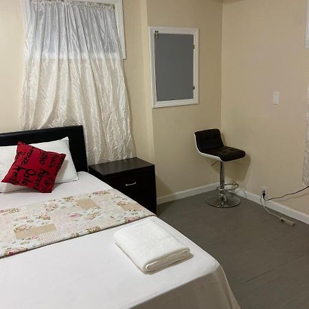 A Private Room In Queens New York Extérieur photo
